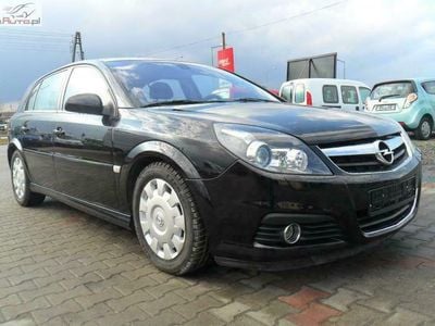 Używany Opel Signum 184 KM (135 kW) 2006 Biały Hatchback