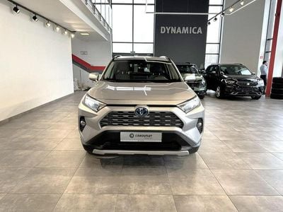 Srebrny (metalik) Używany 2019 Toyota RAV4 Hybrid SUV | 99 900 zł (Dobra cena)