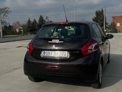 Brązowy Używany 2012 Peugeot 208 Hatchback | 18 600 zł
