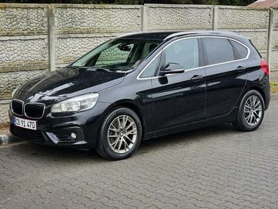 Czarny Używany 2016 BMW 218 Kombi | 38 900 zł (Dość drogi)