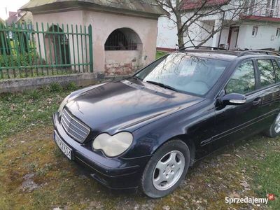 używany Mercedes C200 w 203