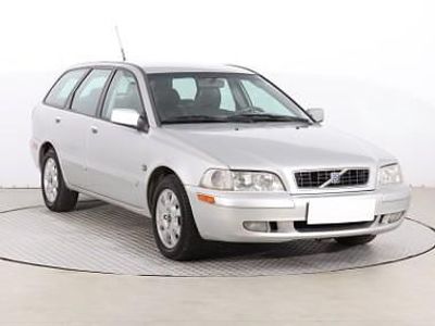Srebrny Używany 2003 Volvo V40 Kombi | 2999 zł