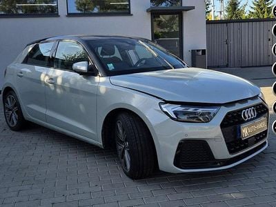 Inny (metalik) Używany 2024 Audi A1 Hatchback | 39 900 zł
