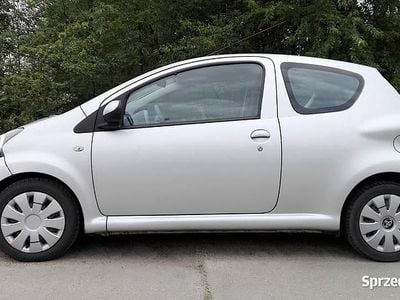 Używany Toyota Aygo Sol 68 KM (50 kW) 2007 Srebrny Hatchback