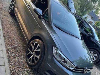 Używany VW Touran 150 KM (110 kW) 2019 Grafitowy Minivan