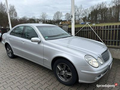 używany Mercedes E200 1.8dm 163KM 2003r. 233 000km