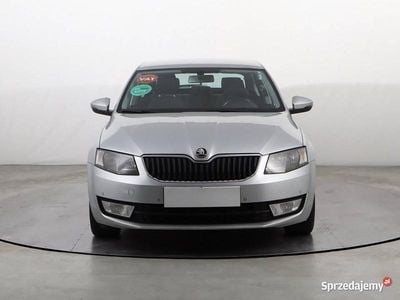 Srebrny Używany 2016 Skoda Octavia Hatchback | 32 999 zł (Uczciwa cena)