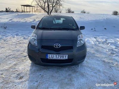 używany Toyota Yaris 1.0 benzynka klima