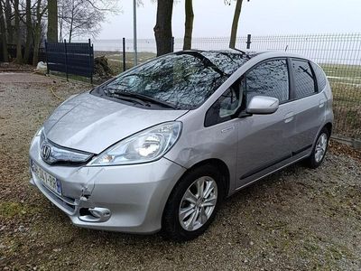Używany Honda Jazz Hybrid 102 KM (75 kW) 2014 Srebrny Hatchback