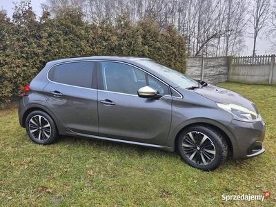 Używany Peugeot 208 Allure 2019 Hatchback