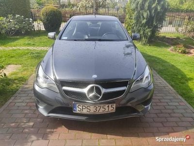 Mercedes E200