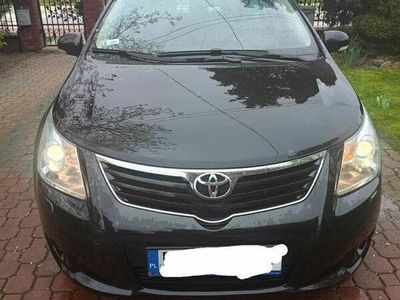 używany Toyota Avensis 