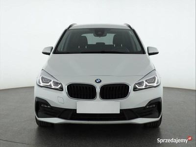 Biały Używany 2022 BMW 218 Gran Tourer Minivan | 57 999 zł