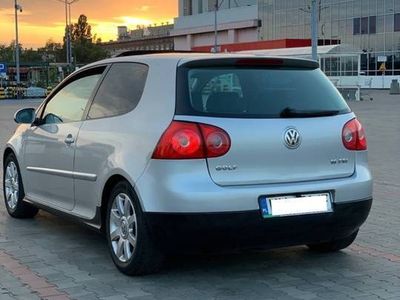 używany VW Golf V 1.6 FSI