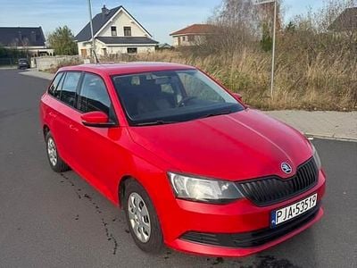 Czerwony Używany 2016 Skoda Fabia Kombi | 14 900 zł (Uczciwa cena)