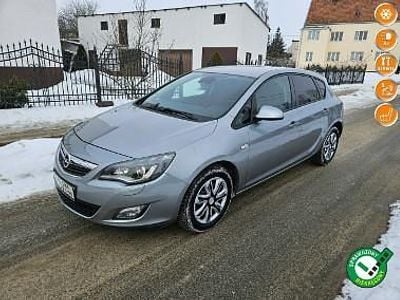 Używany Opel Astra 115 KM (84 kW) 2010 Szary Hatchback