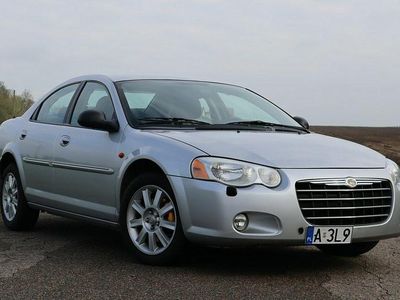 Używany Chrysler Sebring 203 KM (149 kW) 2005 Srebrny Sedan/Limuzyna