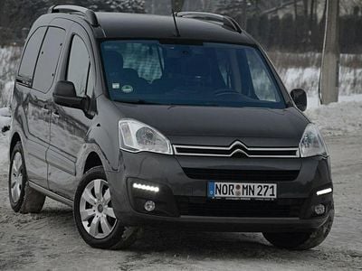 Szary (metalik, perła) Używany 2016 Citroën Berlingo Minivan | 31 900 zł (Uczciwa cena)