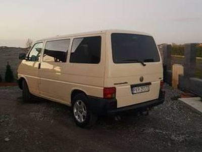 Beżowy Używany 2003 VW Caravelle Minivan | 27 500 zł