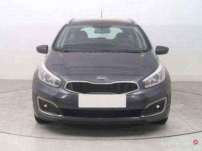 Szary Używany 2016 Kia Ceed Hatchback | 29 999 zł (Uczciwa cena)