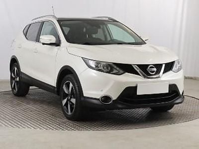 Biały Używany 2017 Nissan Qashqai SUV | 41 499 zł (Dobra cena)