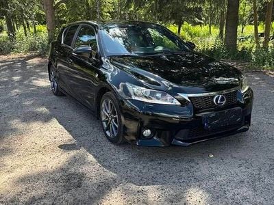 Lexus CT200h