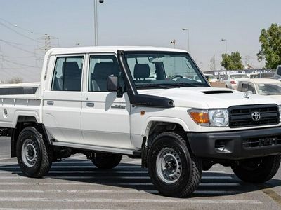 używany Toyota Land Cruiser 4.5dm 205KM 2023r. 12km