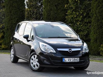 Czarny Używany 2011 Opel Meriva Minivan | 17 900 zł (Uczciwa cena)