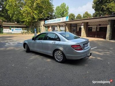 Mercedes C180