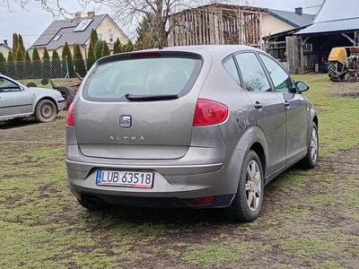 Szary Używany 2004 Seat Altea Minivan | 6900 zł