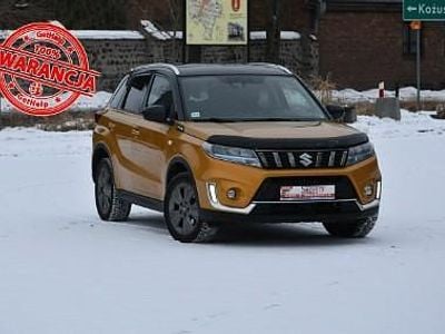 Używany Suzuki Vitara 117 KM (86 kW) 2022 Żółtozłoty SUV