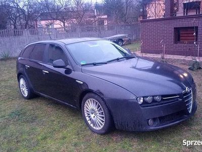 Czarny Używany 2011 Alfa Romeo 159 Kombi | 15 500 zł (Uczciwa cena)