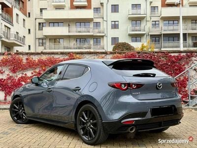 Używany Mazda 3 Luxury 186 KM (136 kW) 2023 Szary Hatchback