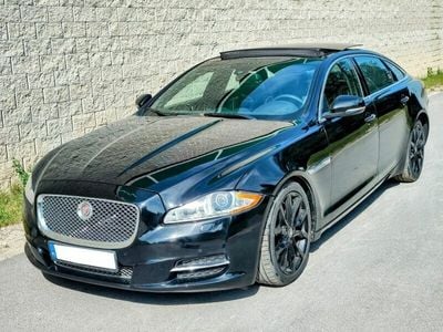 Czarny Używany 2013 Jaguar XJ Portfolio Sedan/Limuzyna | 62 900 zł