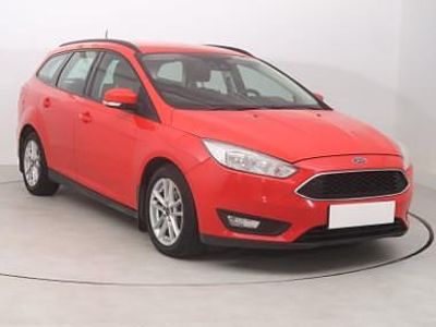 Używany Ford Focus 116 KM (85 kW) 2015 Czerwony Kombi