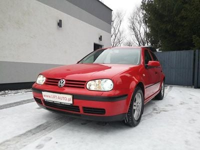 Czerwony Używany 2002 VW Golf IV Hatchback | 7900 zł