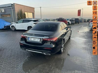 Czarny Używany 2023 Mercedes E220 AMG Sedan/Limuzyna | 103 900 zł