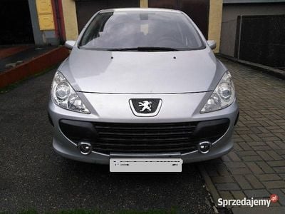 Srebrny Używany 2006 Peugeot 307 Hatchback | 9900 zł