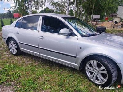 Używany Skoda Superb 2007 Srebrny Sedan/Limuzyna