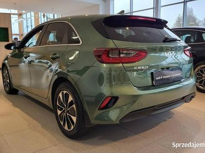 Zielony Używany 2024 Kia Ceed Hatchback | 99 900 zł (Drogi)