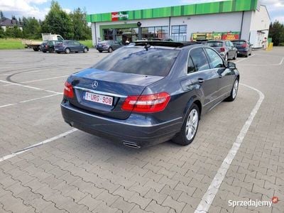 Mercedes E200