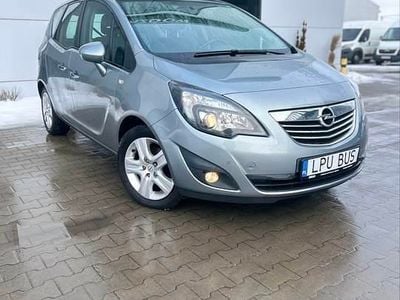Używany Opel Meriva 2011 Szary Minivan