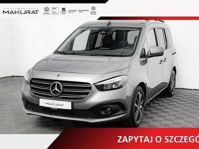 Szary Używany 2023 Mercedes T180 Progressive Minivan | 94 840 zł