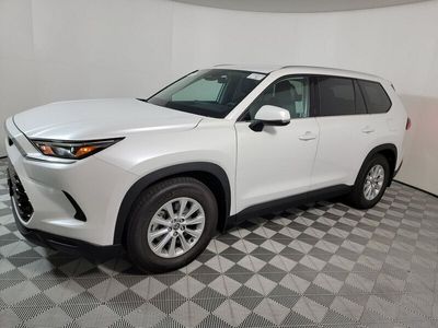 używany Toyota Highlander 2.4dm 265KM 2024r. 1 000km