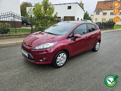 Bordowy (metalik, perła) Używany 2009 Ford Fiesta Hatchback | 14 999 zł (Uczciwa cena)