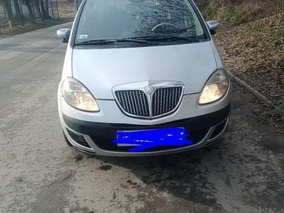 Srebrny Używany 2006 Lancia Musa Minivan | 3900 zł