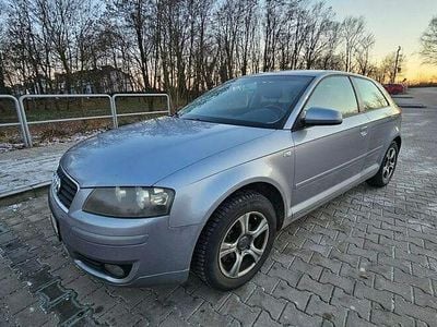 używany Audi A3 3-drzwiowe 1.6dm 102KM 2003r. 210 987km