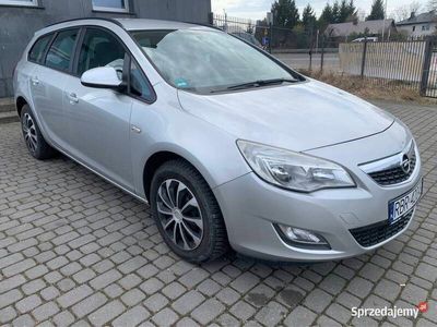 używany Opel Astra 1.4T 140KM 2011r Stan BDB