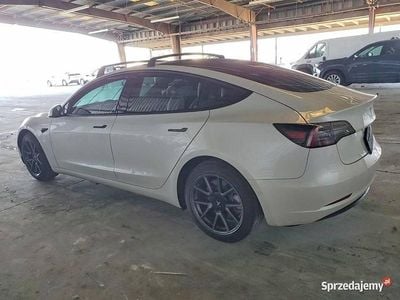 Używany Tesla Model 3 2021 Biały Sedan/Limuzyna
