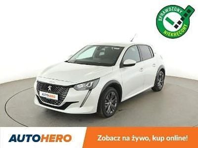 Biały (metalik) Używany 2021 Peugeot e-208 Hatchback | 57 500 zł